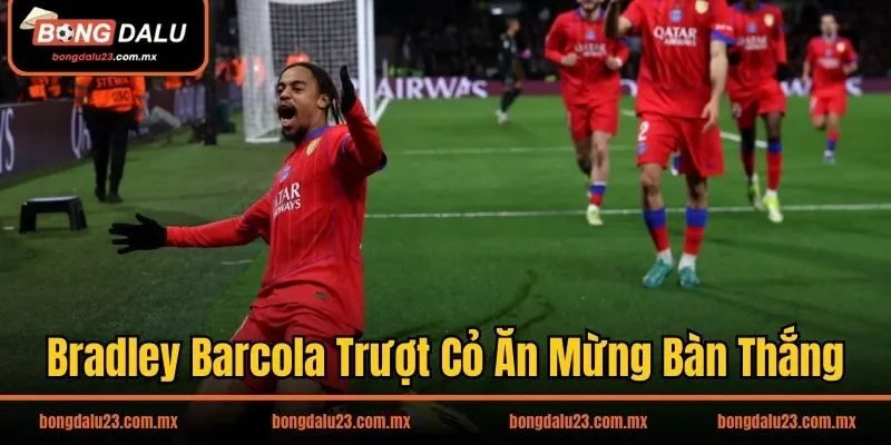 Bradley Barcola Trượt Cỏ Ăn Mừng Bàn Thắng